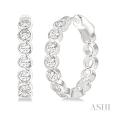 1.00CTRDDM ROUND BEZEL HOOP ER WG 14K G*